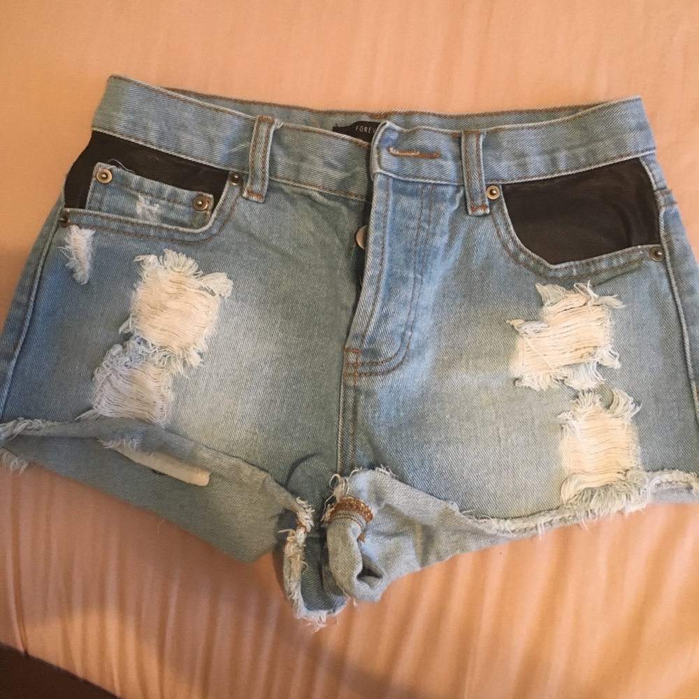 Leather pocket jeans short shorts